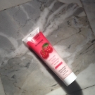 Swatch de Sara sara : Exfoliant Visage Gourmand, Calliderm