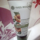 Swatch de milina : Gommage Végétal - Toutes peaux, Yves Rocher