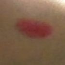 Swatch de capucinemares : Crayon Lèvres Éclat - Couleurs Nature, Yves Rocher