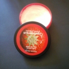 Swatch de lilidu12 : Beurre Corporel Fraise, The Body Shop