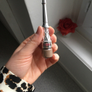 Swatch de  : Ka-BROW! - Gel crème coloration sourcils, Benefit Cosmetics