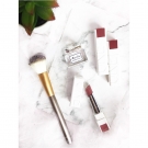 Swatch de Ot_tawa : Rouge demi-mat, UNE Natural beauty