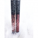 Swatch de Ot_tawa : Everlasting Liquid Lipstick - Rouge à lèvres liquide, KAT VON D BEAUTY