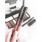 Swatch de Ot_tawa : Everlasting Liquid Lipstick - Rouge à lèvres liquide, KAT VON D BEAUTY