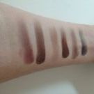 Swatch de Hono1604 : Chocolate bar - Palette de fards à paupières, Too Faced