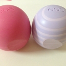 Swatch de Hono1604 : Baume à Lèvres Smoothie Sphere Lip Balm, Eos