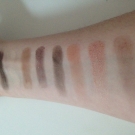Swatch de Hono1604 : Chocolate bar - Palette de fards à paupières, Too Faced