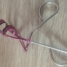 Swatch de Hono1604 : Recourbe-cils mécanique, Eyeslipsface