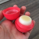 Swatch de jadelre : Baume à Lèvres Smoothie Sphere Lip Balm, Eos