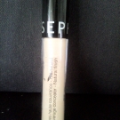 Swatch de favorinis : Anticernes haute couvrance - Fini naturel, Sephora