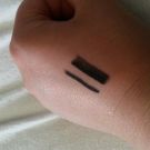 Swatch de clocloe285 : Stylo Regard Waterproof, Yves Rocher