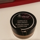 Swatch de clocloe285 : Correcteur Zéro Défaut, YVES ROCHER