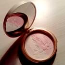 Swatch de cutybamboo2a : Candlelight Glow - Enlumineur Visage, Too Faced