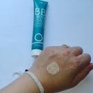 Swatch de Pimoussekarine : BB Crème Visage Peaux Sensibles Hypoallergénique, Pharmactiv