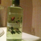 Swatch de Natty : Bain Douche Relaxant Amande Fleur d'Oranger, Yves Rocher