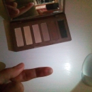 Swatch de Natty : Naked Basics Palette de fards à paupières, Urban Decay