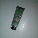 Swatch de Natty : Crème Mains Fleurs de Cerisier, L'Occitane