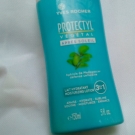 Swatch de Natty : Après-Soleil 3 en 1 - Protectyl Végétal, YVES ROCHER