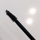 Swatch de Urbandco : Gimme brow - Le mascara pour sourcils, Benefit Cosmetics
