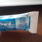 Swatch de Aruasiko : Pro-Expert dentifrice protection professionelle menthe extra-fraîche 75 ml, Oral-B