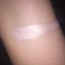 Swatch de byfloower : Illumination lustre powder, H&M