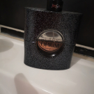 Swatch de Onneparlepaslabouchepleine : Black Opium Eau de parfum, Yves Saint Laurent