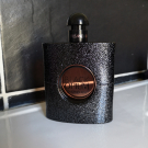 Swatch de Onneparlepaslabouchepleine : Black Opium Eau de parfum, Yves Saint Laurent