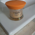 Swatch de Onneparlepaslabouchepleine : Soin réparateur de nuit aux superfruits, Payot