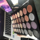 Swatch de mayouko24 : Ultra 32 Shade Eyeshadow Palette, Makeup Revolution