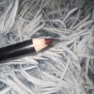 Swatch de Alison : Crayon à lèvres, QiBest