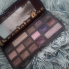 Swatch de Alison : Chocolate bar - Palette de fards à paupières, Too Faced