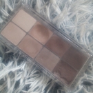 Swatch de Alison : All About Eyeshadow Palette, Essence