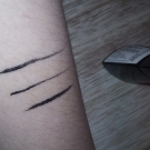 Swatch de Claire.agt : Eyeclass eyeliner, Make Me Up
