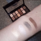 Swatch de Claire.agt : Palette ombre à paupières The Nudes, Maybelline New York