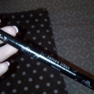 Swatch de Claire.agt : Tattoo Liner - Eyeliner liquide, KAT VON D BEAUTY