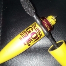 Swatch de bea.agt : Mascara Colossal Volum'Express, Maybelline New York