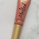 Swatch de Thesweetmakeup : Melted - Rouge à lèvres liquéfié longue tenue, Too Faced