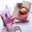 Swatch de Camilledbx : Gelée Micellaire 2-en-1 - Nettoyante & Démaquillante, Clinique