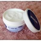 Swatch de Mzelle Cupcake : Nivea Care Crème Visage et Corps Nutrition Intense, Nivea