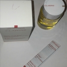 Swatch de flfl90 : Huile Anti-Eau, Clarins