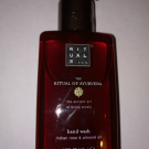 Swatch de flfl90 : Gel nettoyant pour les mains Ritual of Ayurveda, Rituals