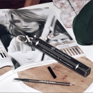 Swatch de It's Blossom Tea : Crayon Sourcils Sublimabrow, L'Atelier du Sourcil