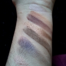 Swatch de Azrou6823 : Chocolate bar - Palette de fards à paupières, Too Faced