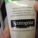 Swatch de joyblot : Visibily Clear / Shine & pore, masque sous la douche matifiant, Neutrogena