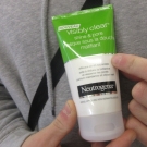 Swatch de joyblot : Visibily Clear / Shine & pore, masque sous la douche matifiant, Neutrogena