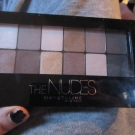 Swatch de joyblot : Palette ombre à paupières The Nudes, Maybelline New York