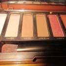 Swatch de joyblot : Naked Heat Palette de fards à paupières, Urban Decay
