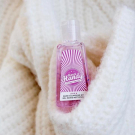 Swatch de Beautetesteuses11 : Gel mains nettoyant, Merci Handy