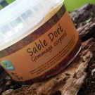 Swatch de Darknessriverblue : Gommage Sable Doré, La Roulotte à Savon