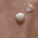 Swatch de Eatmacaroons : Contour des Yeux Prodigieux, Nuxe